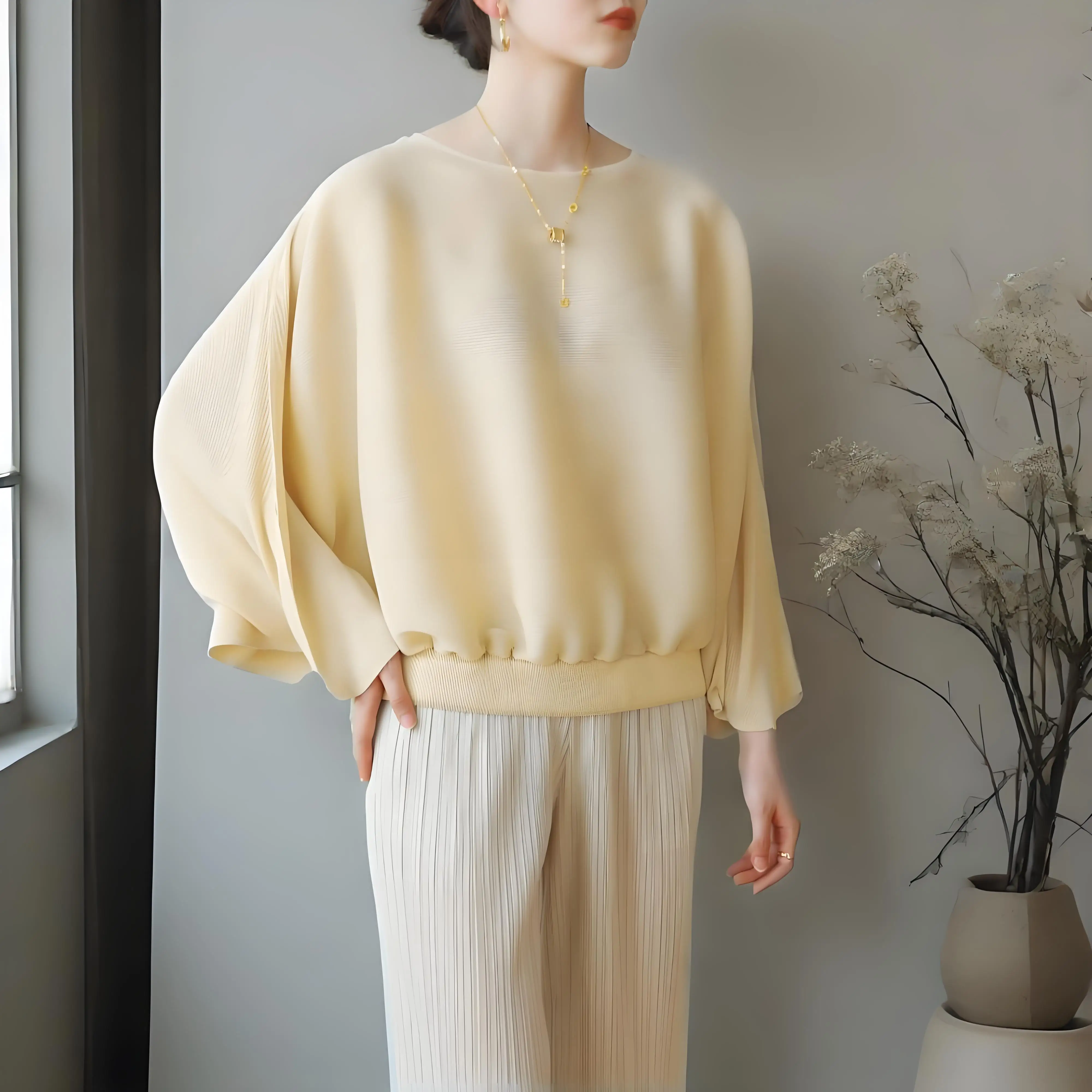 Miyake Early Autumn New High-end Pleated Temperament Pleat Elegant Loose Bat Sleeve Fashion Comfortable Casual Top Sweater
Miyake Early Autumn New High-end Pleated Temperament Pleat Elegant Loose Bat Sleeve Fashion Comfortable Casual Top Sweater