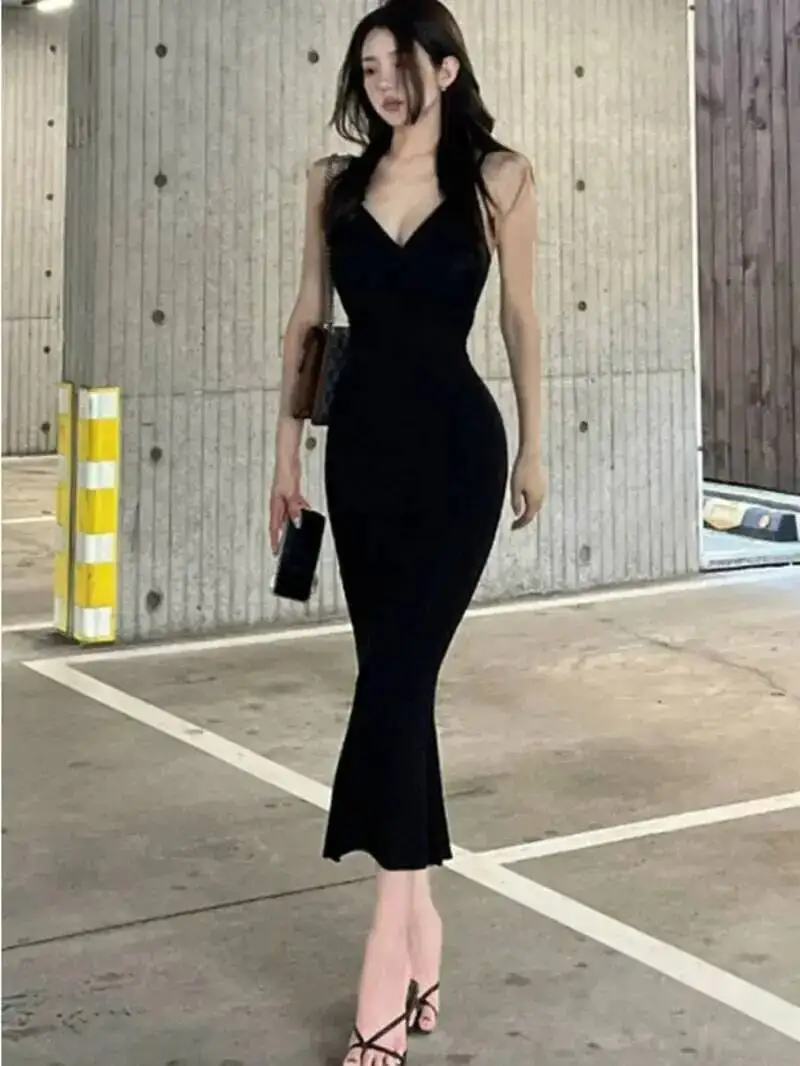 WOMENGAGA Korea Slim Elegant Sexy V-neck Slim Waist Body Black Long Strap Dress For Women Dresses Fashion Sweet W7UB
WOMENGAGA Korea Slim Elegant Sexy V-neck Slim Waist Body Black Long Strap Dress For Women Dresses Fashion Sweet W7UB