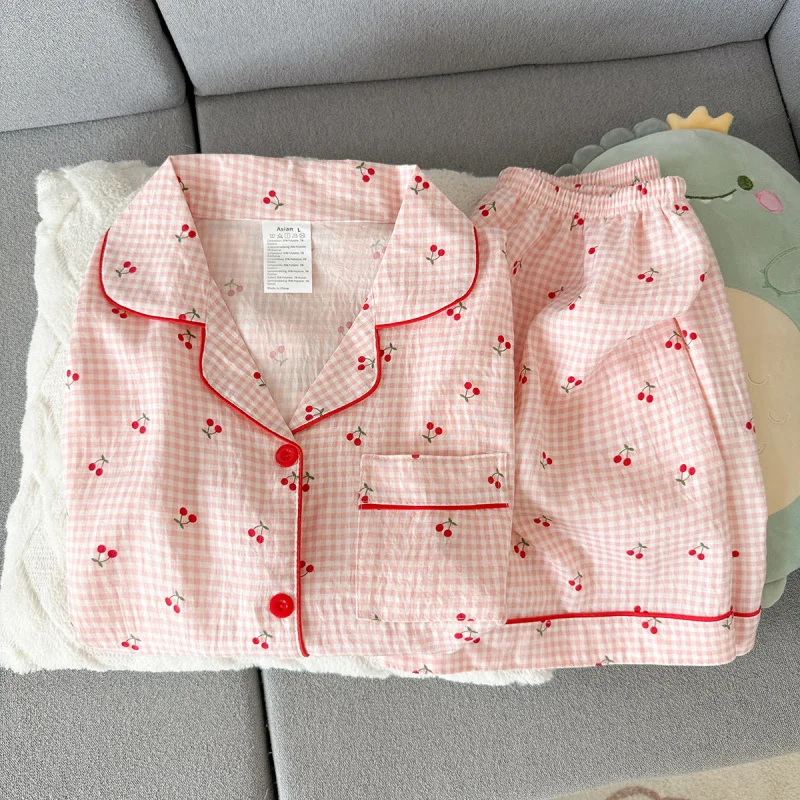 Summer Women's Printed Pajama Set V-neck Top and Shorts 2-piece Set, Casual and Comfortable Home Set, Can be worn externally
Summer Women's Printed Pajama Set V-neck Top and Shorts 2-piece Set, Casual and Comfortable Home Set, Can be worn externally