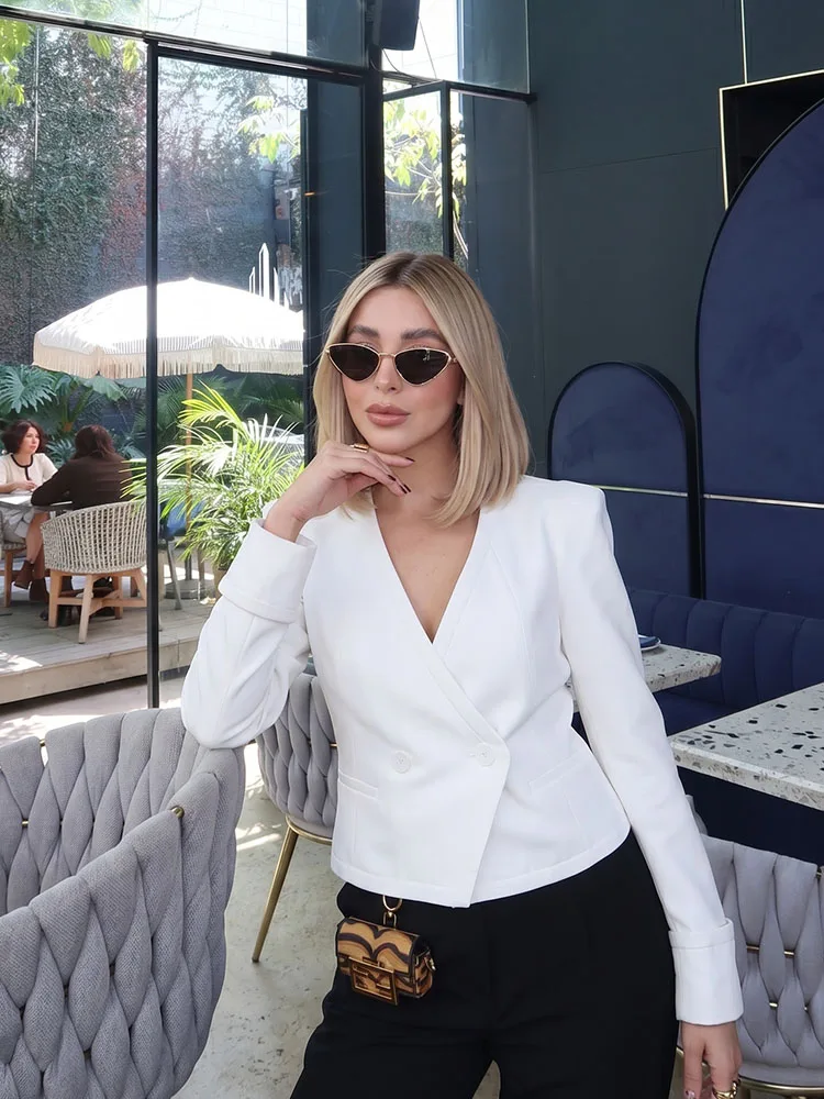 HH Women Summer Spring Elegant White Wrap Blazer Summer Tailored Double Breasted Cropped Jacket For Office And Business Wear
HH Women Summer Spring Elegant White Wrap Blazer Summer Tailored Double Breasted Cropped Jacket For Office And Business Wear