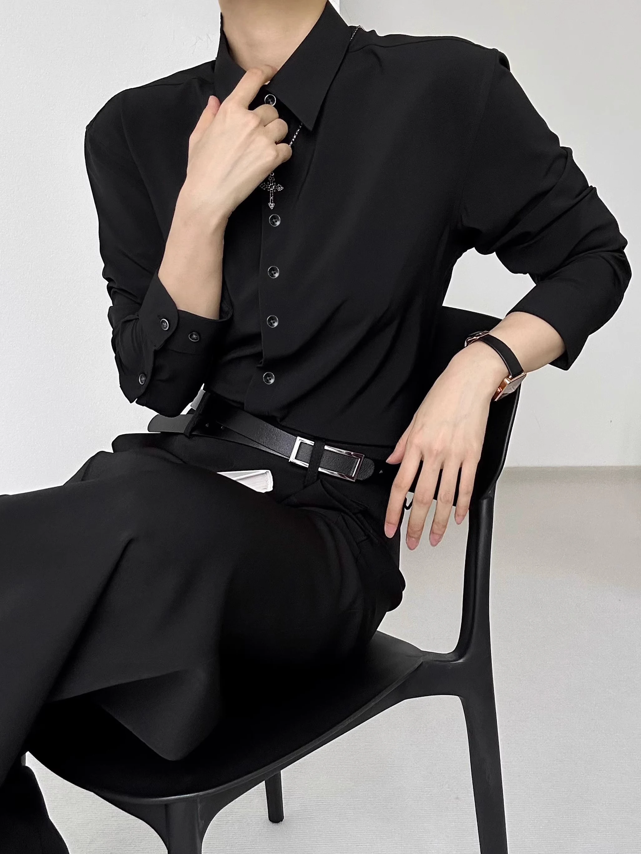 Black Casual Shirt Unisex Youth Fashion Breathable Polyester Long Sleeve Standard Fit Four Seasons Wearable Base Layer Top
Black Casual Shirt Unisex Youth Fashion Breathable Polyester Long Sleeve Standard Fit Four Seasons Wearable Base Layer Top