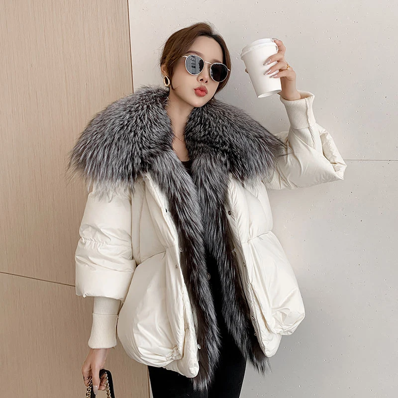 2022 Autumn Winter Oversized Winter Warm Real Fox Fur Collar Black Down Coat Women Puffer Outerwear Jackets
2022 Autumn Winter Oversized Winter Warm Real Fox Fur Collar Black Down Coat Women Puffer Outerwear Jackets