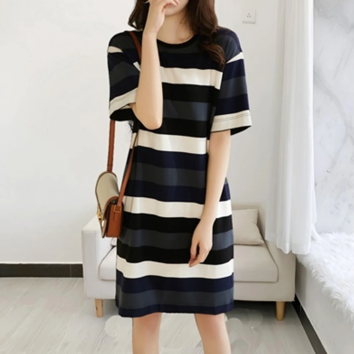 2024 Women Summer New Fashion Striped Short-sleeved Dress Female Loose O-neck Dresses Ladies Long Casual A-line Vestidos C01
2024 Women Summer New Fashion Striped Short-sleeved Dress Female Loose O-neck Dresses Ladies Long Casual A-line Vestidos C01