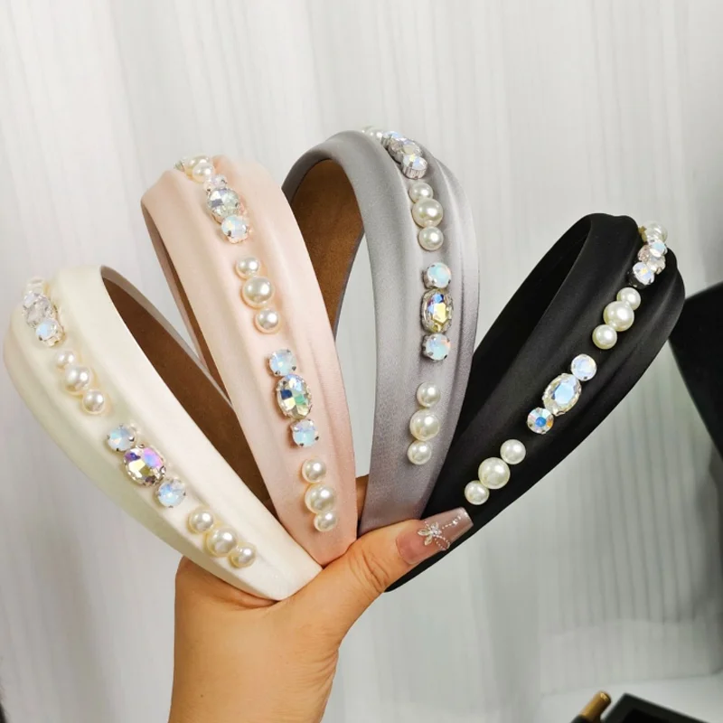 New Style Pearl Water Drill Solid Fabric Headband Hair Clips High Top Versatile Hair Tie Hairbands Wash Face Makeup Headwear
New Style Pearl Water Drill Solid Fabric Headband Hair Clips High Top Versatile Hair Tie Hairbands Wash Face Makeup Headwear