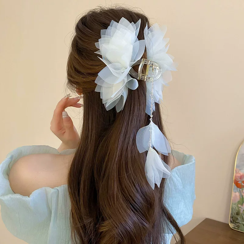 Exquisite Black Flower Hair Clip for Women Lady 2026 New Headwear Hair Claw Female Classical Tassels Hairpins Hair Accessories
Exquisite Black Flower Hair Clip for Women Lady 2026 New Headwear Hair Claw Female Classical Tassels Hairpins Hair Accessories