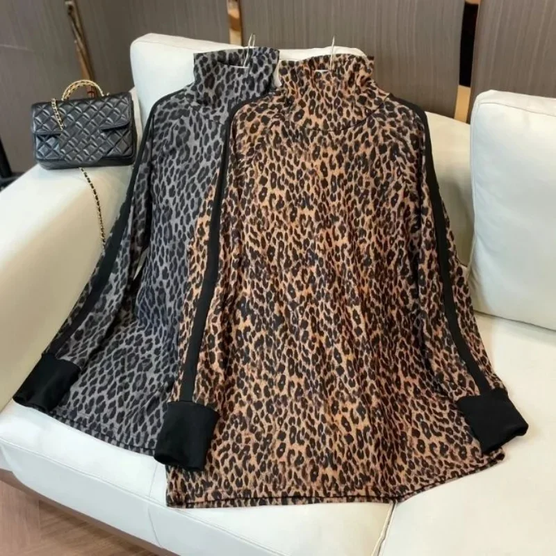 Утолщенная бархатная базовая рубашка с леопардовым принтом для женщин, модная водолазка, модная футболка-топ
Утолщенная бархатная базовая рубашка с леопардовым принтом для женщин, модная водолазка, модная футболка-топ