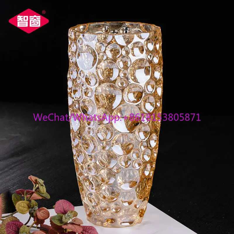 Light luxury three-dimensional bead dot crystal glass vase European living room flower arrangement
Light luxury three-dimensional bead dot crystal glass vase European living room flower arrangement