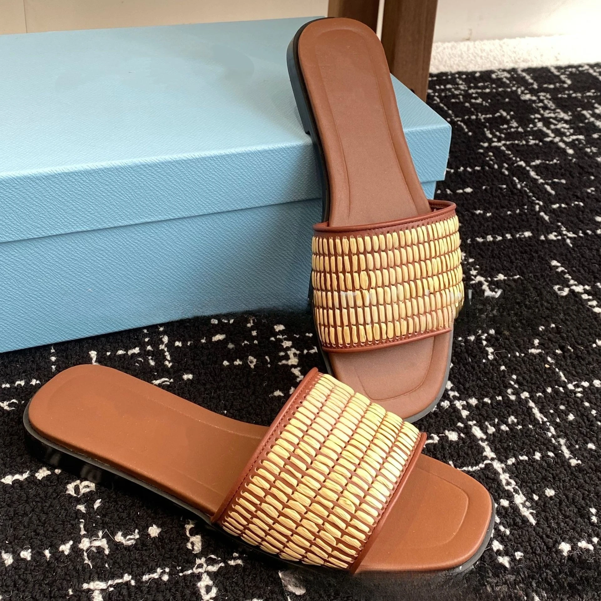 Women's 2026 Woven Triangle Buckle Sandals, Square Toe One-Band Slides, Casual Beach Slippers. Fast Delivery
Women's 2026 Woven Triangle Buckle Sandals, Square Toe One-Band Slides, Casual Beach Slippers. Fast Delivery