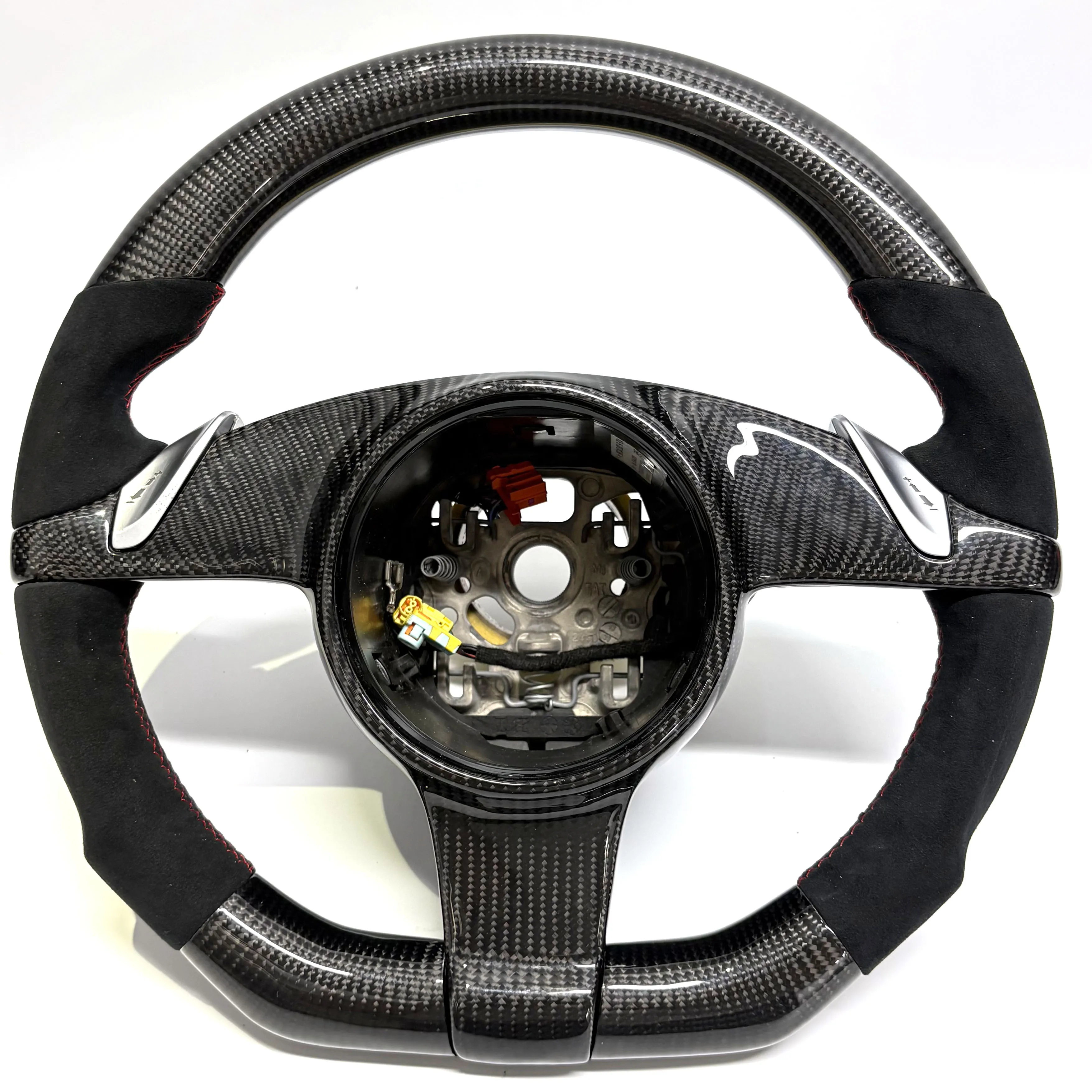 Руль ALCANTARA из углеродного волокна, подходит для Porsche Macan, Cayenne, Panamera, 911 918 718. 
Руль ALCANTARA из углеродного волокна, подходит для Porsche Macan, Cayenne, Panamera, 911 918 718.