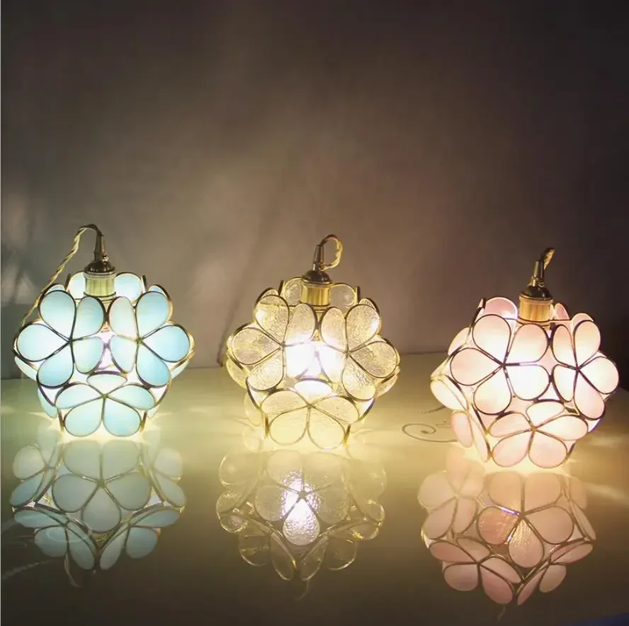 Copper Pendant Flower Nordic Lighting Fixtures Bedroom Dinning Living Room Glass LED Pendant Light Fixtures Luminaria
Copper Pendant Flower Nordic Lighting Fixtures Bedroom Dinning Living Room Glass LED Pendant Light Fixtures Luminaria