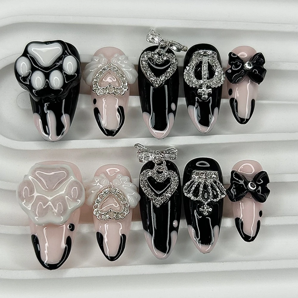 10 шт. милых накладных ногтей Jirai Kei короткой формы «миндаль» ручной работы, черно-розовые, с 3D-бантом, кошачьей лапкой, в стиле Y2K, с эффектом крыльев, короной и блестками для нейл-арта
10 шт. милых накладных ногтей Jirai Kei короткой формы «миндаль» ручной работы, черно-розовые, с 3D-бантом, кошачьей лапкой, в стиле Y2K, с эффектом крыльев, короной и блестками для нейл-арта