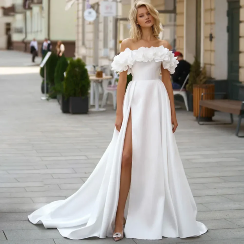 New Simple Hand Made Flowers A Line Wedding Dress Boat Neck Off the Shoulder Side High Split Bridal Gowns 2024 Vestidos De Noiva
New Simple Hand Made Flowers A Line Wedding Dress Boat Neck Off the Shoulder Side High Split Bridal Gowns 2024 Vestidos De Noiva