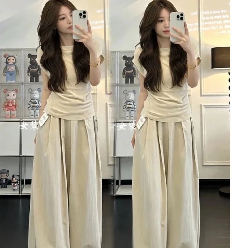 Casual Women's Set 2026 New Design Short Sleeve T-shirt+Casual Pants Solid Color Two Piece Set
Casual Women's Set 2026 New Design Short Sleeve T-shirt+Casual Pants Solid Color Two Piece Set
