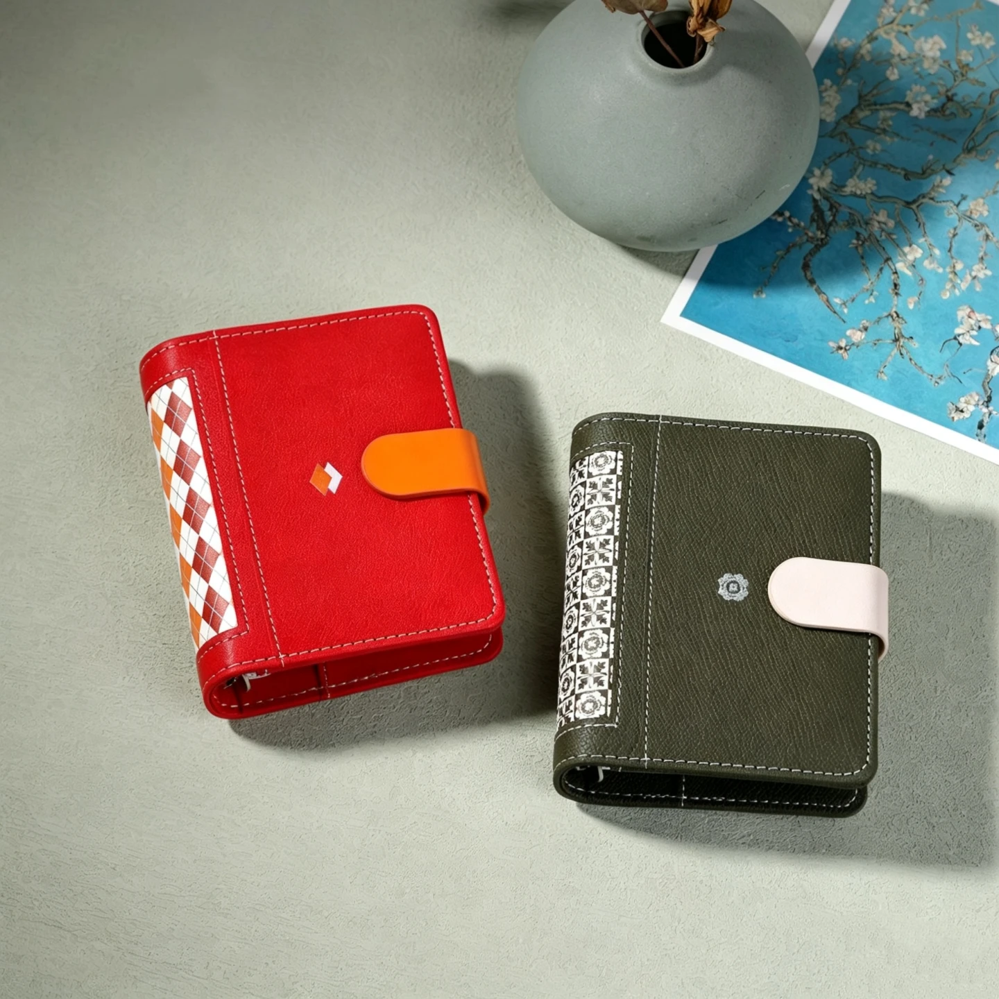 M5 American Style Leather Refillable Journal - Trendy PU Notebook, Light Luxury High-End Gift High-Quality PU Journal
M5 American Style Leather Refillable Journal - Trendy PU Notebook, Light Luxury High-End Gift High-Quality PU Journal