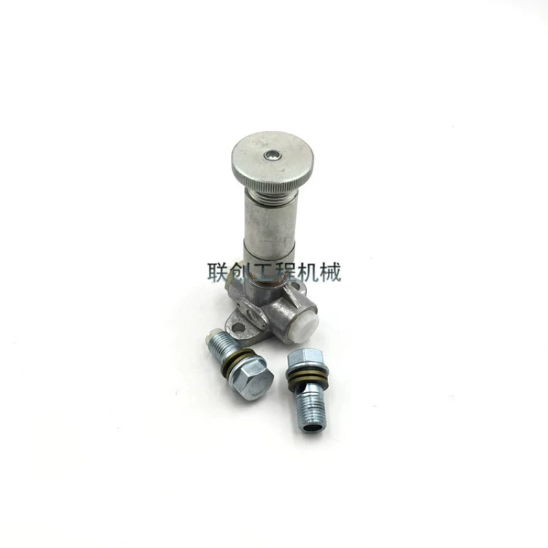 For Komatsu PC300/350/360-7 Hand pump fuel transfer pump Cummins 6D114 Engine Excavator accessories
For Komatsu PC300/350/360-7 Hand pump fuel transfer pump Cummins 6D114 Engine Excavator accessories