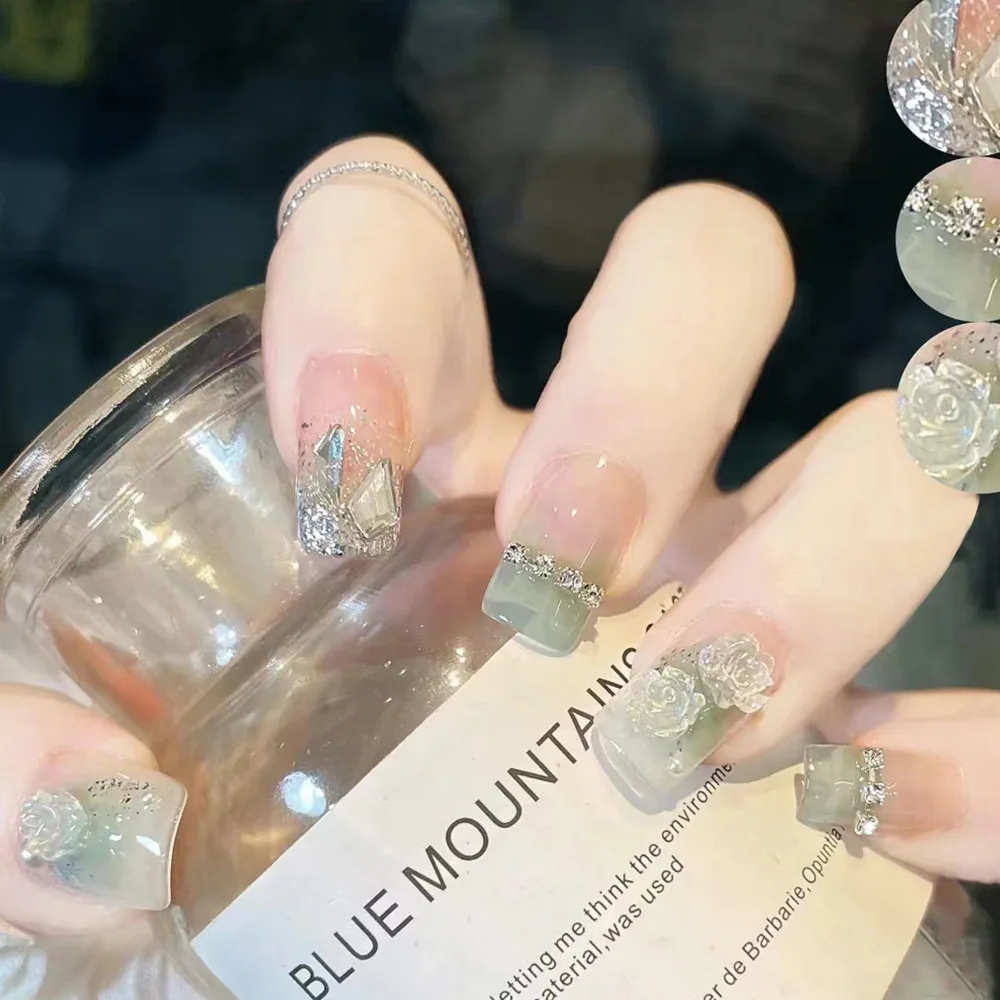 2026 New Simple Nude Sheer Light Green Gradient Crystal Rose Nail Art with Glitter and Rhinestones - French Style Nail Art
2026 New Simple Nude Sheer Light Green Gradient Crystal Rose Nail Art with Glitter and Rhinestones - French Style Nail Art