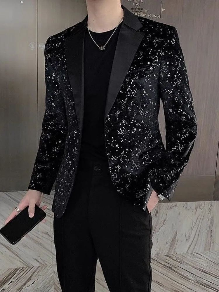 Мужская повседневная куртка с золотистой отделкой, весенне-осенняя, приталенная, дышащая, модная, в городском стиле, с длинными рукавами, на одной пуговице
Мужская повседневная куртка с золотистой отделкой, весенне-осенняя, приталенная, дышащая, модная, в городском стиле, с длинными рукавами, на одной пуговице