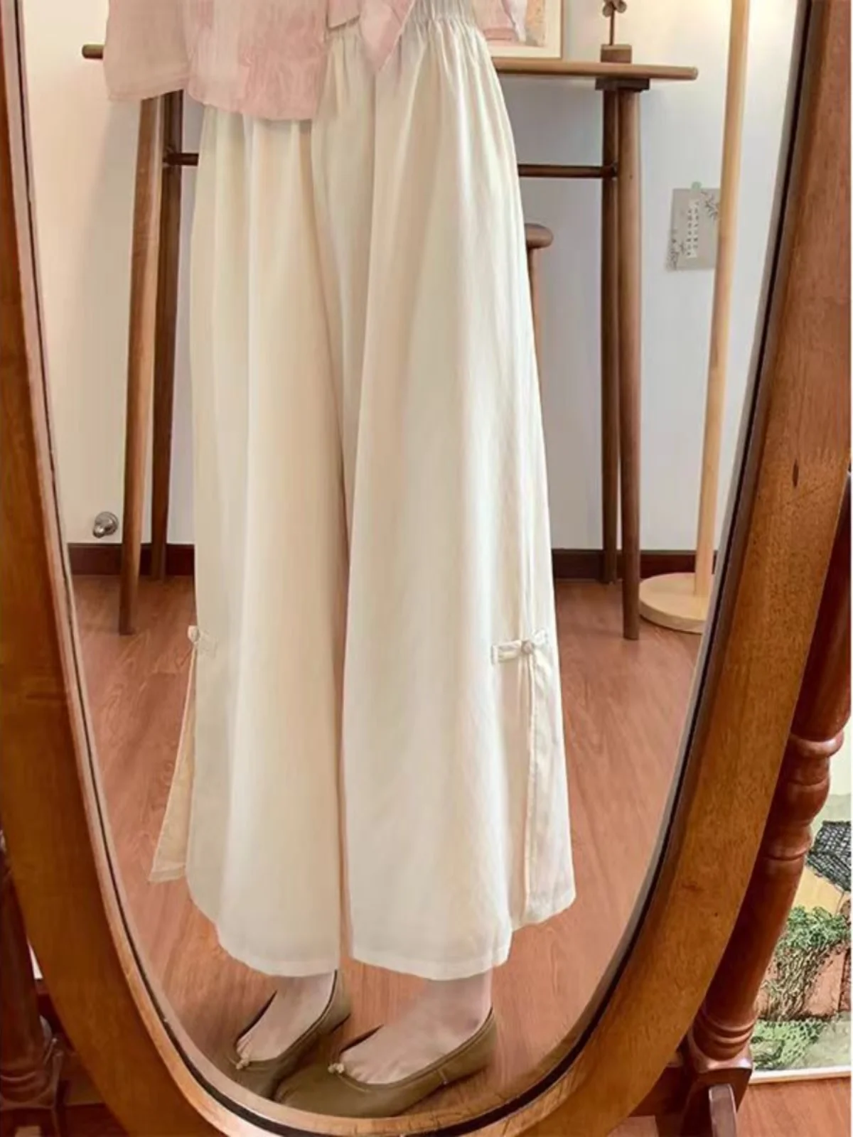 Летние женские брюки 2024 с высокой талией и широкими штанинами из хлопка и льна, свободные, с эластичным поясом, в стиле Zen, модные, в стиле фейри-аэросфера.
Летние женские брюки 2024 с высокой талией и широкими штанинами из хлопка и льна, свободные, с эластичным поясом, в стиле Zen, модные, в стиле фейри-аэросфера.