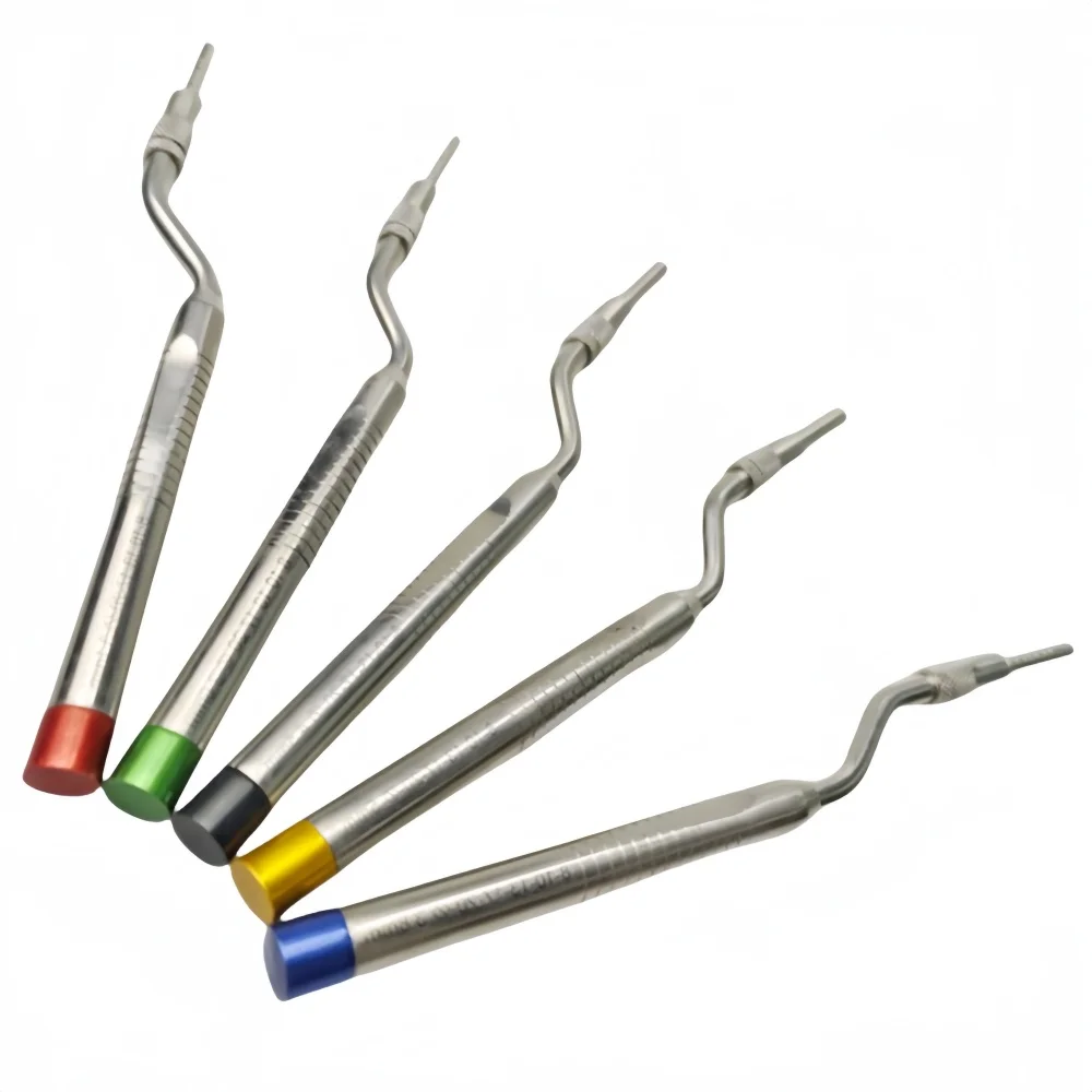 Набор остеотом для зубных имплантатов — изогнутые и прямые вогнутые насадки для извлечения зубов и процедур верхнечелюстной пазухи.
Набор остеотом для зубных имплантатов — изогнутые и прямые вогнутые насадки для извлечения зубов и процедур верхнечелюстной пазухи.