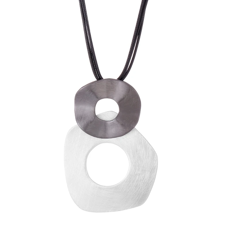 Hollow Double Round Aesthetic Necklace Fashion Simple Clavicle Chain Women Girls Wax Line Necklace Party Birthday Gift
Hollow Double Round Aesthetic Necklace Fashion Simple Clavicle Chain Women Girls Wax Line Necklace Party Birthday Gift