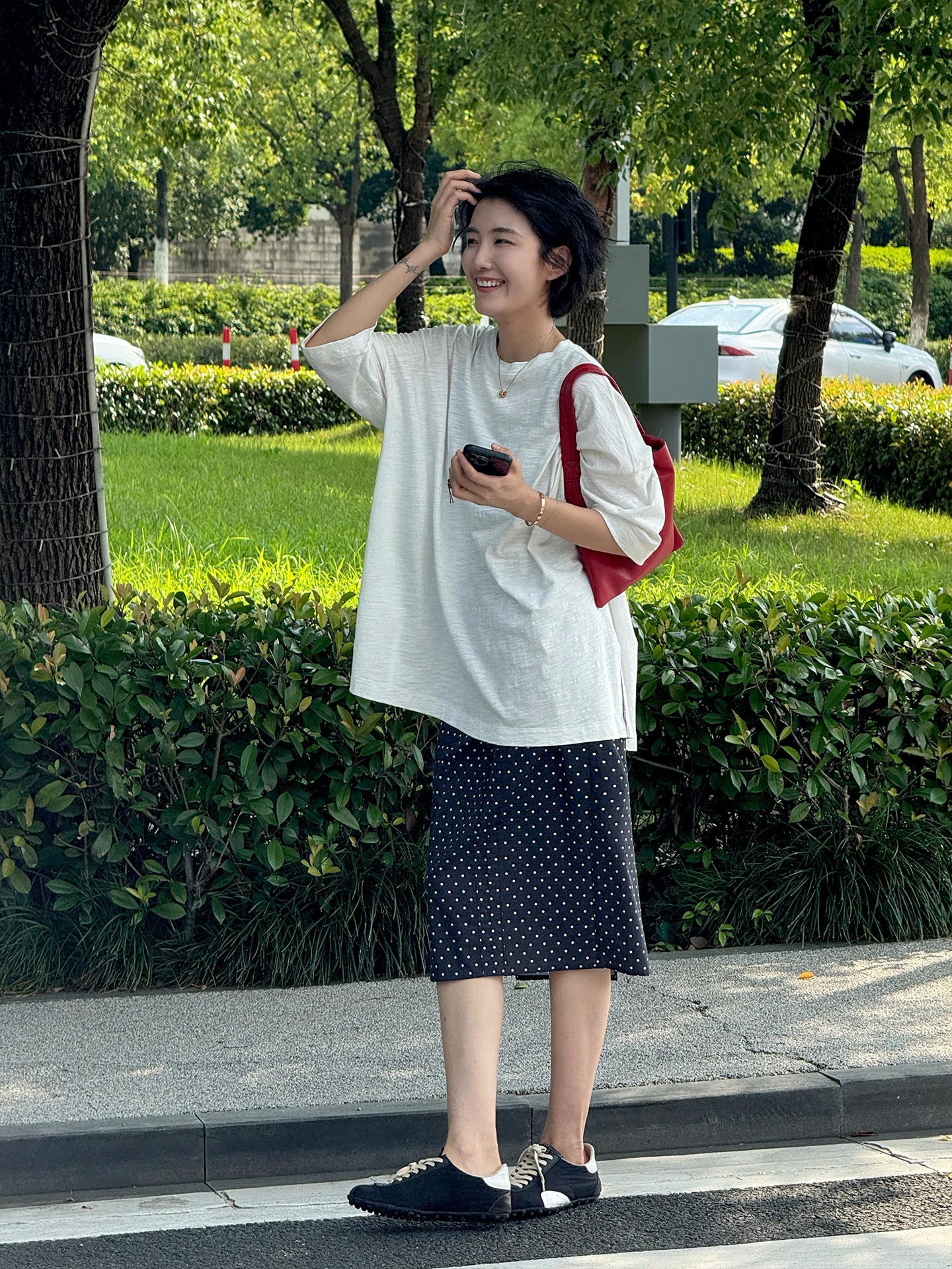 Женская летняя повседневная футболка Langqing из хлопка свободного кроя, базовый цвет, большой размер, комфортная на ощупь
Женская летняя повседневная футболка Langqing из хлопка свободного кроя, базовый цвет, большой размер, комфортная на ощупь