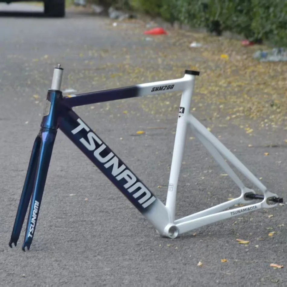 TSUNAMI SNM200 Frameset 700C Алюминиевая рама велосипеда с фиксированной передачей, Трек Fixie, односкоростные детали велосипеда, рама OTA Co-branded Edition
TSUNAMI SNM200 Frameset 700C Алюминиевая рама велосипеда с фиксированной передачей, Трек Fixie, односкоростные детали велосипеда, рама OTA Co-branded Edition