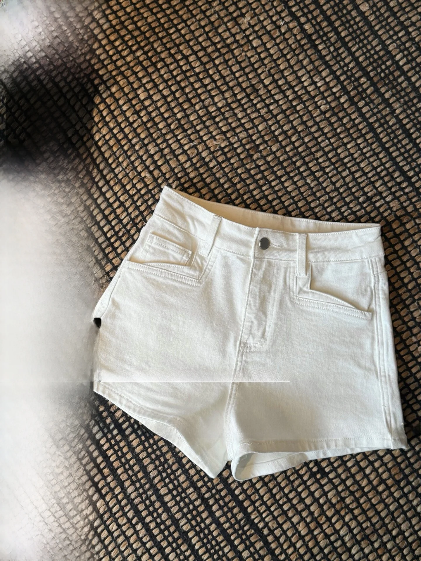 High Waist Elastic Denim Shorts Women's Summer High Waist Cotton Stretchy Tummy Control mid Rise Straight Leg Pocket Detail
High Waist Elastic Denim Shorts Women's Summer High Waist Cotton Stretchy Tummy Control mid Rise Straight Leg Pocket Detail