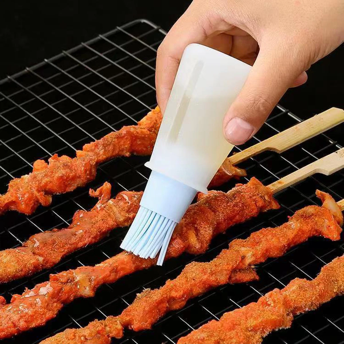 1pc Silicone Oil Brush With Bottle Brush For Outdoor Bbq, Home Baking Tool
1pc Silicone Oil Brush With Bottle Brush For Outdoor Bbq, Home Baking Tool