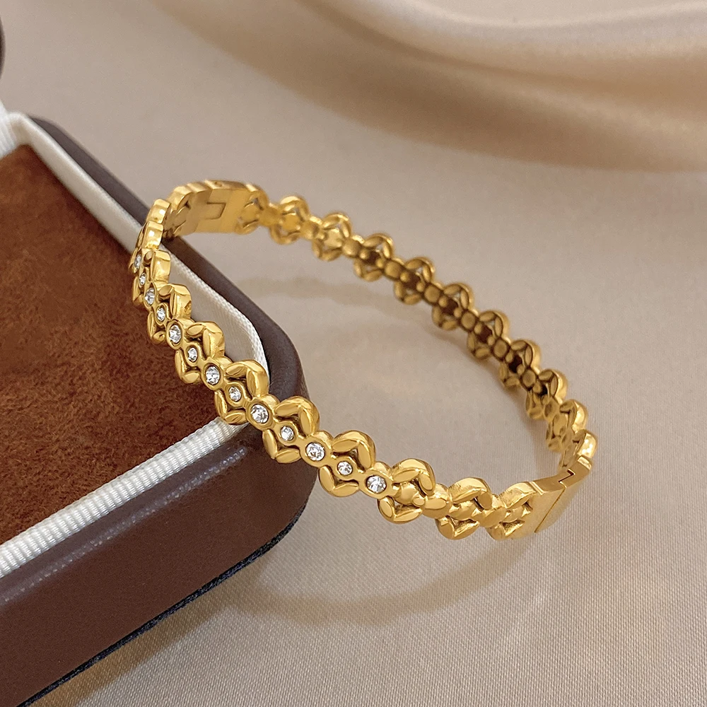 Freetry Simple Hollow Geometric Stainless Steel Bangle for Women Gold Color Waterproof Spring Cuff Bracelet Casual Jewelry Gift
Freetry Simple Hollow Geometric Stainless Steel Bangle for Women Gold Color Waterproof Spring Cuff Bracelet Casual Jewelry Gift