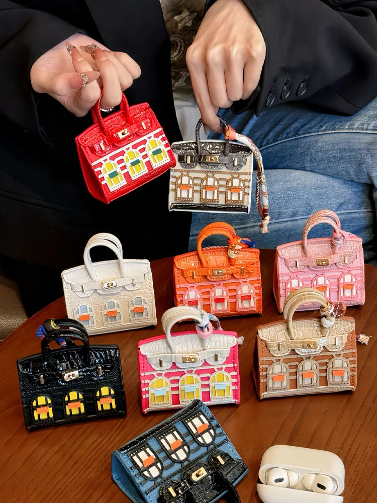 New Arrival Bag Pendant Keychain PU Leather Small Bag Pendant For Man Or Woman Gift
New Arrival Bag Pendant Keychain PU Leather Small Bag Pendant For Man Or Woman Gift