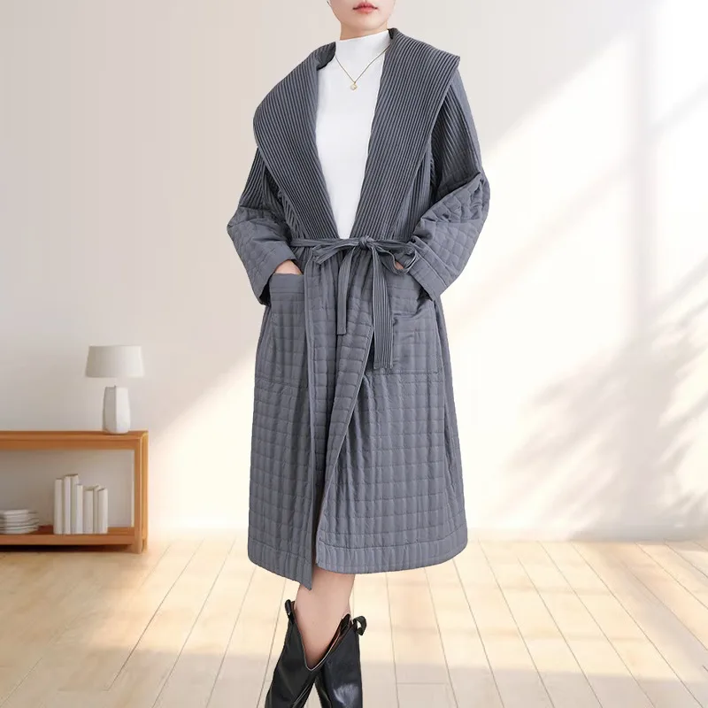 Miyake Pleated Large Lapel Cape Cotton Jacket Women's Coat Winter New Black Loose Lace-up Thick Cotton Clothes French Clothing
Miyake Pleated Large Lapel Cape Cotton Jacket Women's Coat Winter New Black Loose Lace-up Thick Cotton Clothes French Clothing