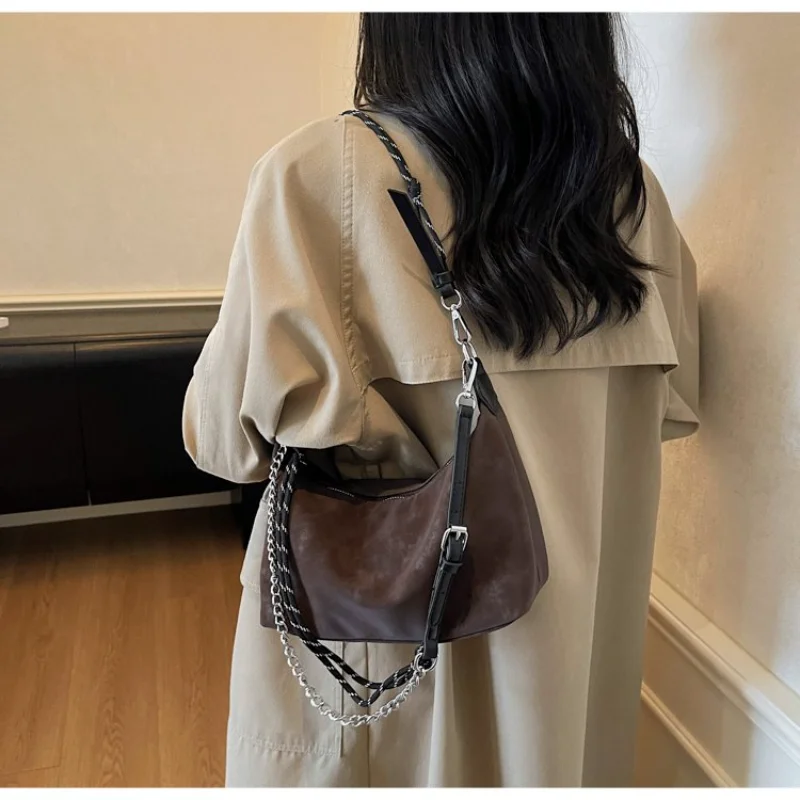 Women's Oil Wax Leather Hobo Bag with Chain Strap Spacious for Daily Casual Office Streetwear Weekend Travel Errands & Daily Use
Women's Oil Wax Leather Hobo Bag with Chain Strap Spacious for Daily Casual Office Streetwear Weekend Travel Errands & Daily Use