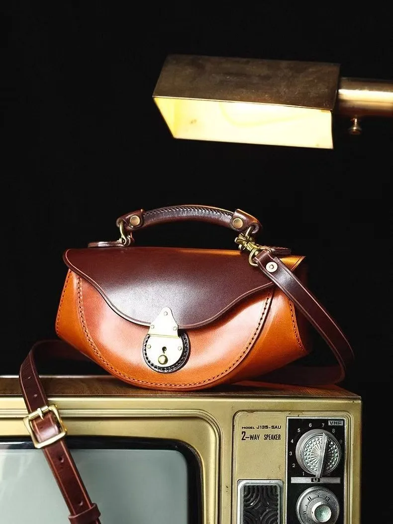 New leather women's bag, high-end small boat bag, crossbody bag, retro versatile student leather handbag, shoulder bag
New leather women's bag, high-end small boat bag, crossbody bag, retro versatile student leather handbag, shoulder bag