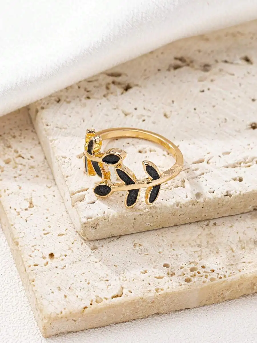 Elegant Leaf-Design Ring For Women, Minimalist Daily Wear Fashion Accessory
Elegant Leaf-Design Ring For Women, Minimalist Daily Wear Fashion Accessory