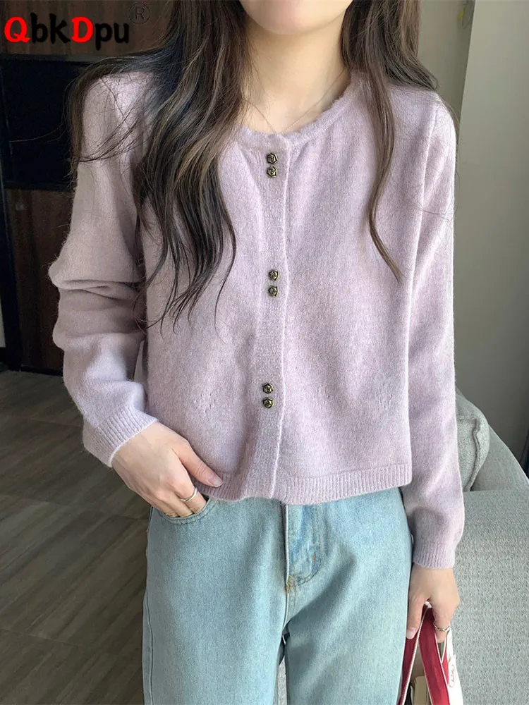 Sweet O-neck Knitted Sweater Cardigan Korean Design Single Breasted Knitwears Coats Tops Women Casual Long Sleeve Outerwears New
Sweet O-neck Knitted Sweater Cardigan Korean Design Single Breasted Knitwears Coats Tops Women Casual Long Sleeve Outerwears New