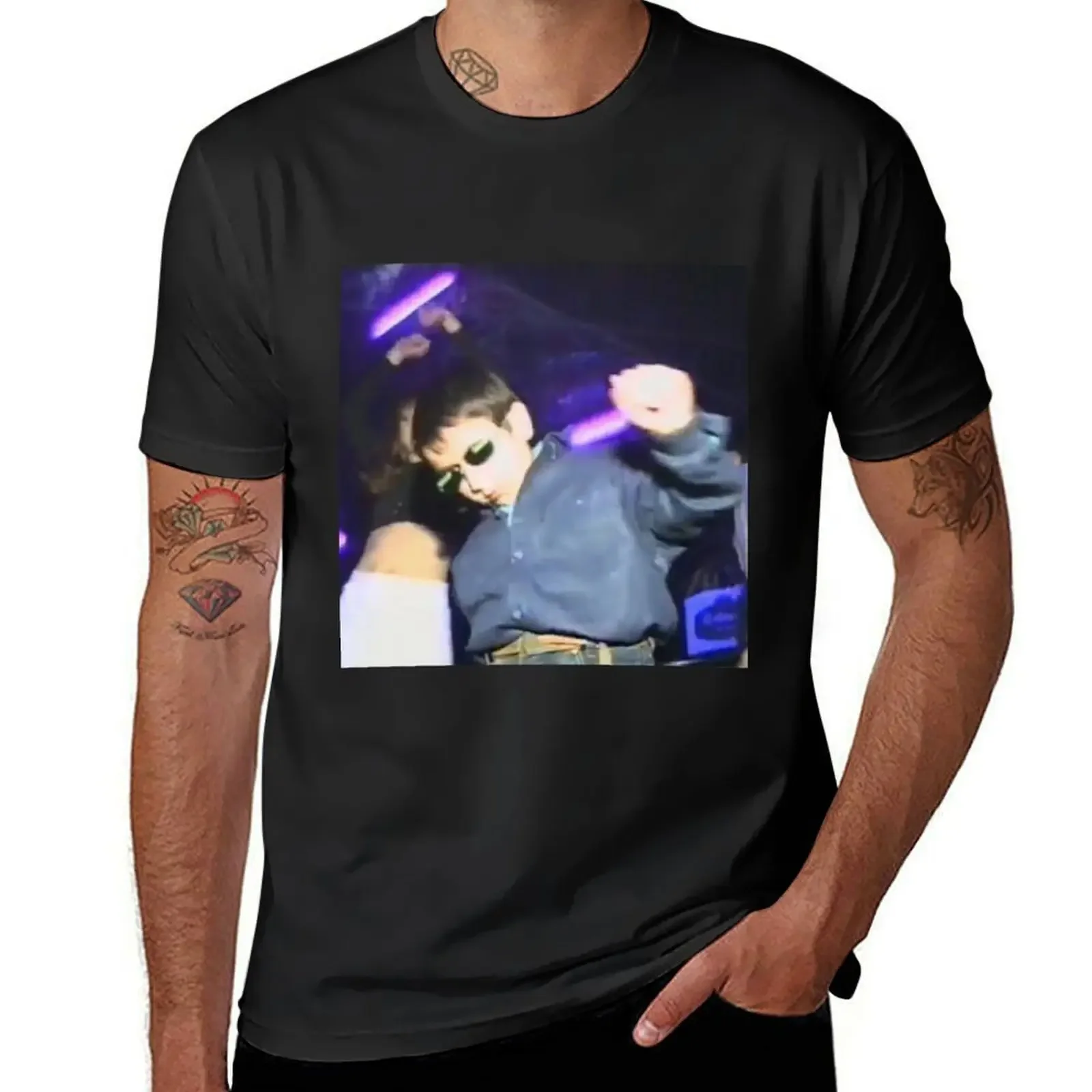 Kid dancing meme T-Shirt football t shirt summer 2025 oversized graphic tee clothes luxury clothes men
Kid dancing meme T-Shirt football t shirt summer 2025 oversized graphic tee clothes luxury clothes men