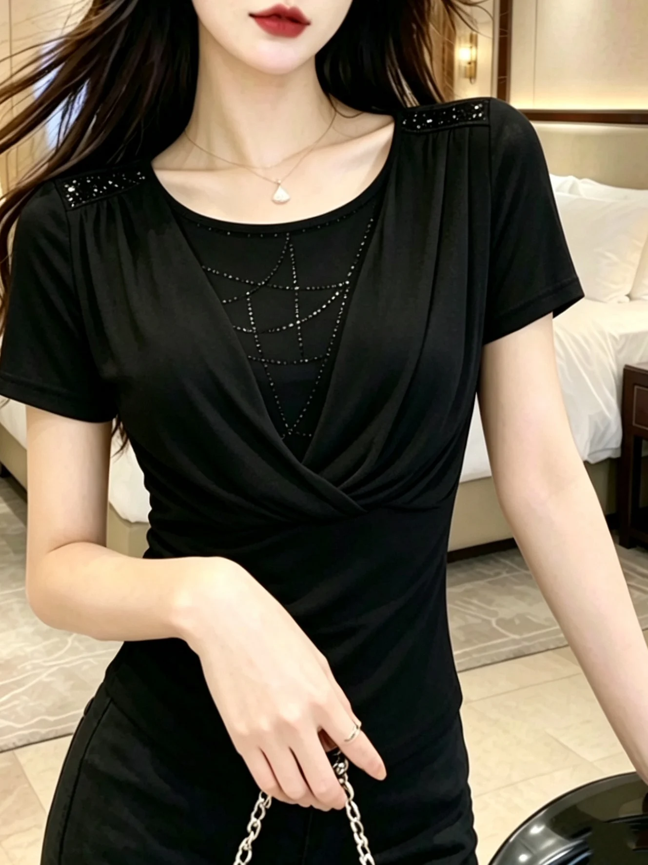 Summer Women's Short Sleeve T-Shirt Crossed Mesh Sequin Pleated Slimming Top Casual Style Color Diamond Embellished
Summer Women's Short Sleeve T-Shirt Crossed Mesh Sequin Pleated Slimming Top Casual Style Color Diamond Embellished