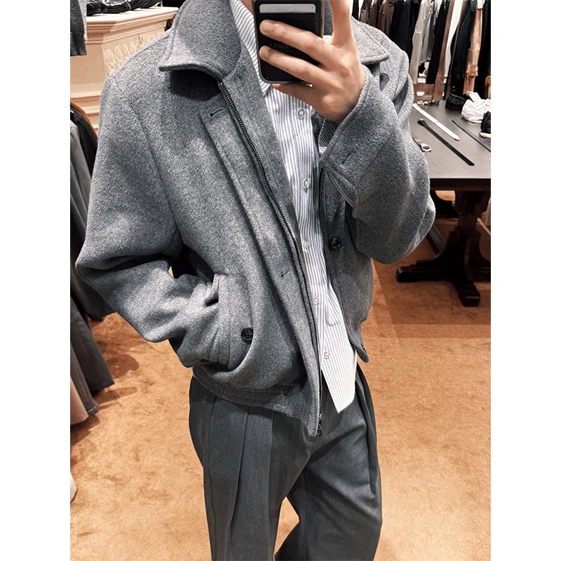 Мужской двубортный пиджак из шерстяной смеси: элегантный, деловой, офисный, стильный, классический, премиум-качества, с отложным воротником, индивидуальный пошив
Мужской двубортный пиджак из шерстяной смеси: элегантный, деловой, офисный, стильный, классический, премиум-качества, с отложным воротником, индивидуальный пошив