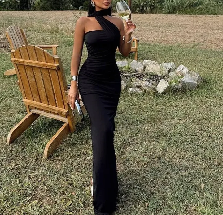 Solid color backless flowing light slit long skirt for women, fashionable and elegant temperament, summer new women's clothing
Solid color backless flowing light slit long skirt for women, fashionable and elegant temperament, summer new women's clothing
