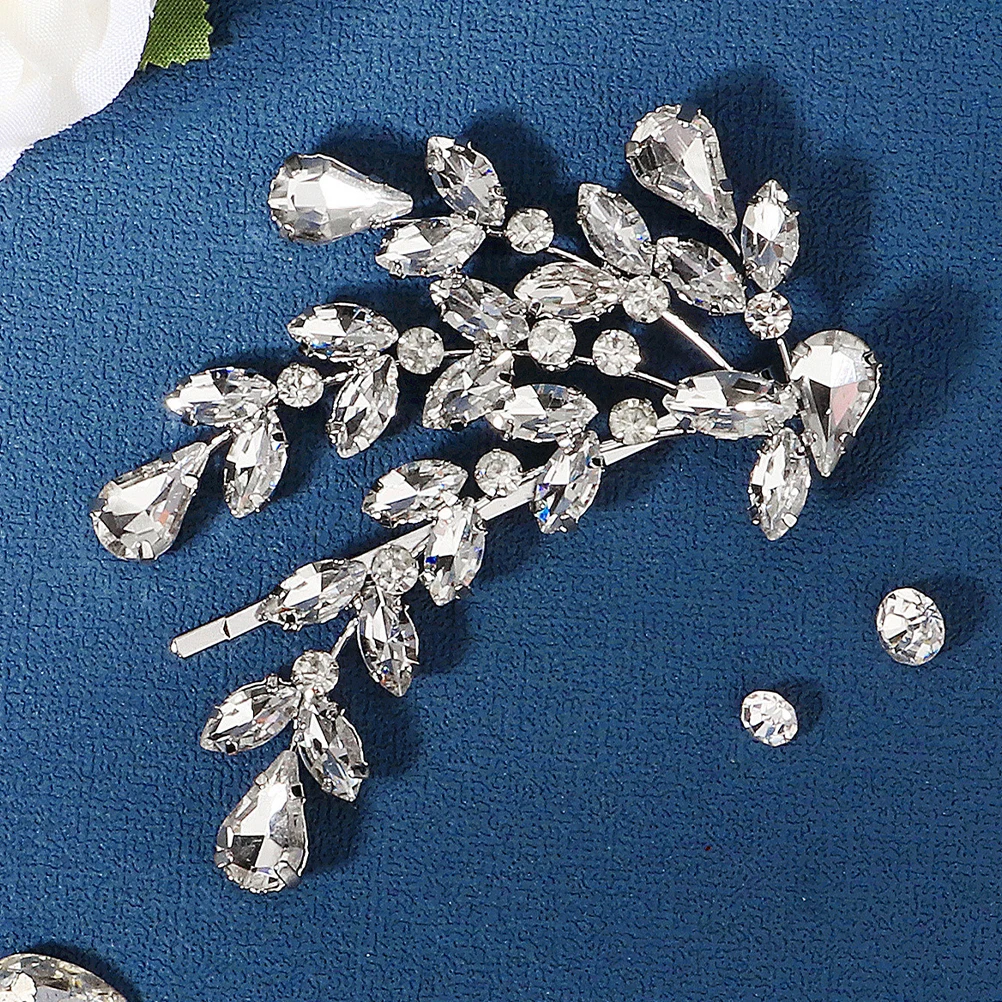 Crystal Leaf Rhinestone Side Hair Clip Barrette For Women Girls Decorative Ponytail Braid Accessories Hair Styling Tool
Crystal Leaf Rhinestone Side Hair Clip Barrette For Women Girls Decorative Ponytail Braid Accessories Hair Styling Tool