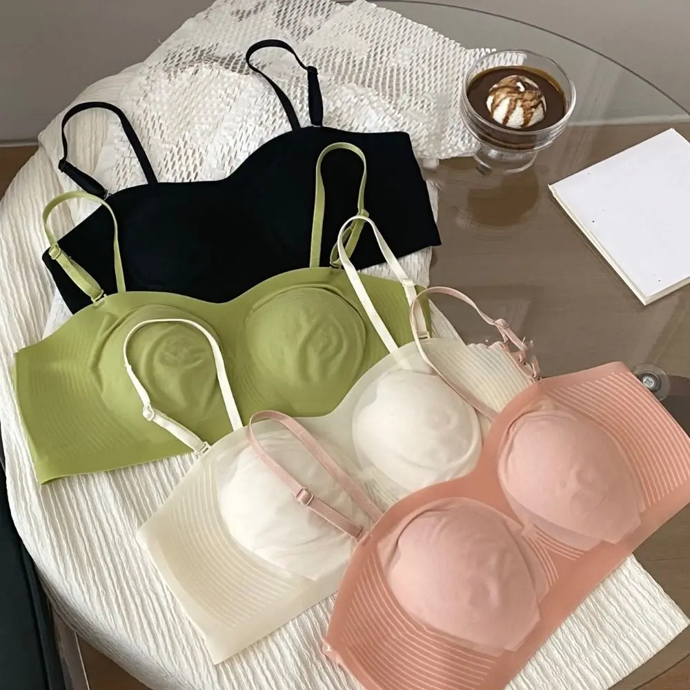Soft Untra-thin Wireless Bra Close-fitting Shockproof Push Up Underwear Anti-sagging Lingerie Brassiere for Women Girls
Soft Untra-thin Wireless Bra Close-fitting Shockproof Push Up Underwear Anti-sagging Lingerie Brassiere for Women Girls