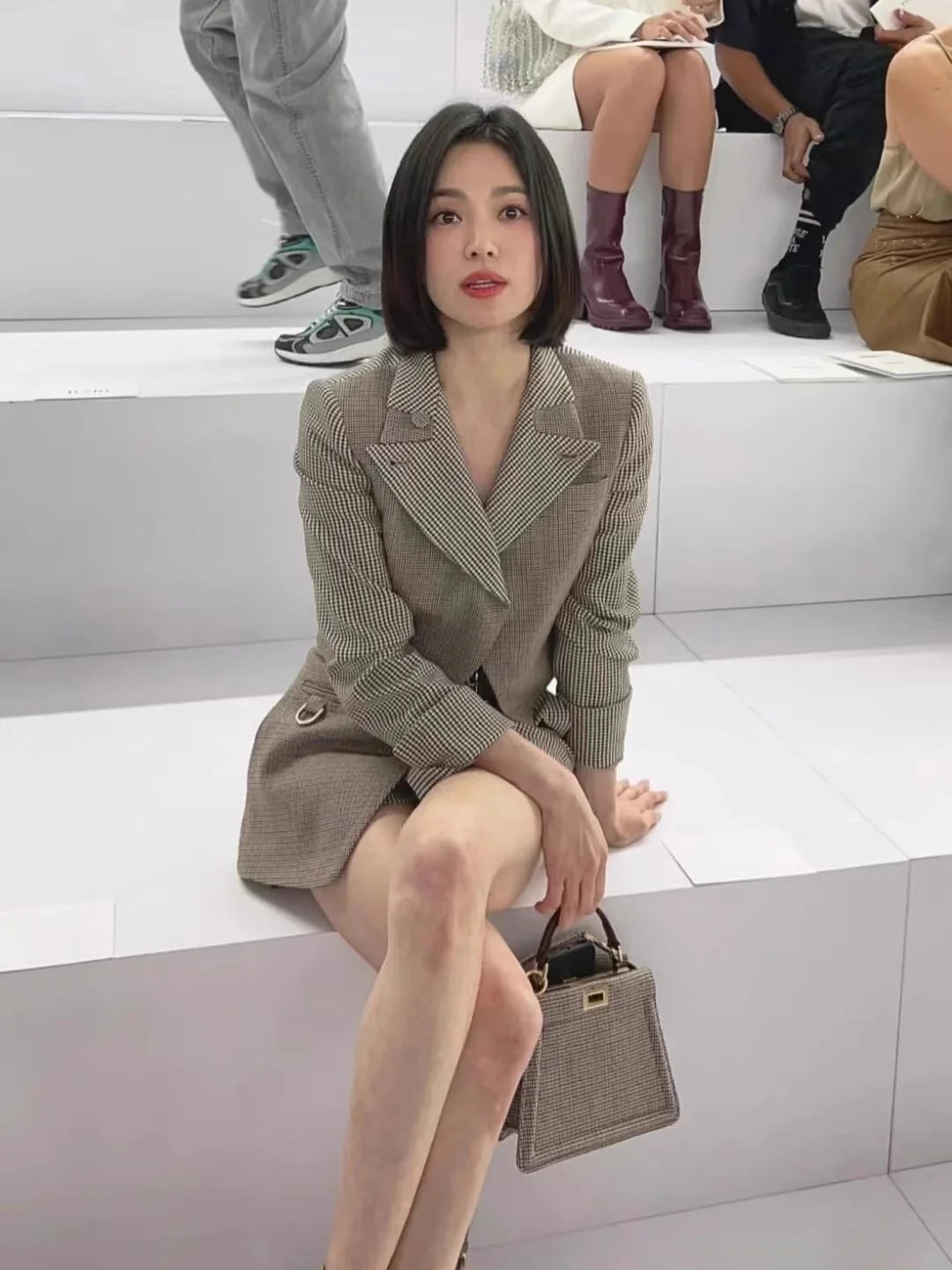 EXJR Song Hui Spring Professional Plaid Short Suit Women's Two-Piece Set Fashionable Miniature Design Workwear
EXJR Song Hui Spring Professional Plaid Short Suit Women's Two-Piece Set Fashionable Miniature Design Workwear