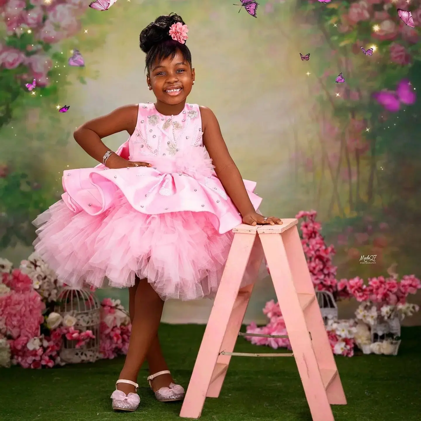 Pink Flower Girl Dresses for Wedding Crystal Beaded Knee Length Girl Kids Birthday Ball Gown First Communion Gowns Customized
Pink Flower Girl Dresses for Wedding Crystal Beaded Knee Length Girl Kids Birthday Ball Gown First Communion Gowns Customized