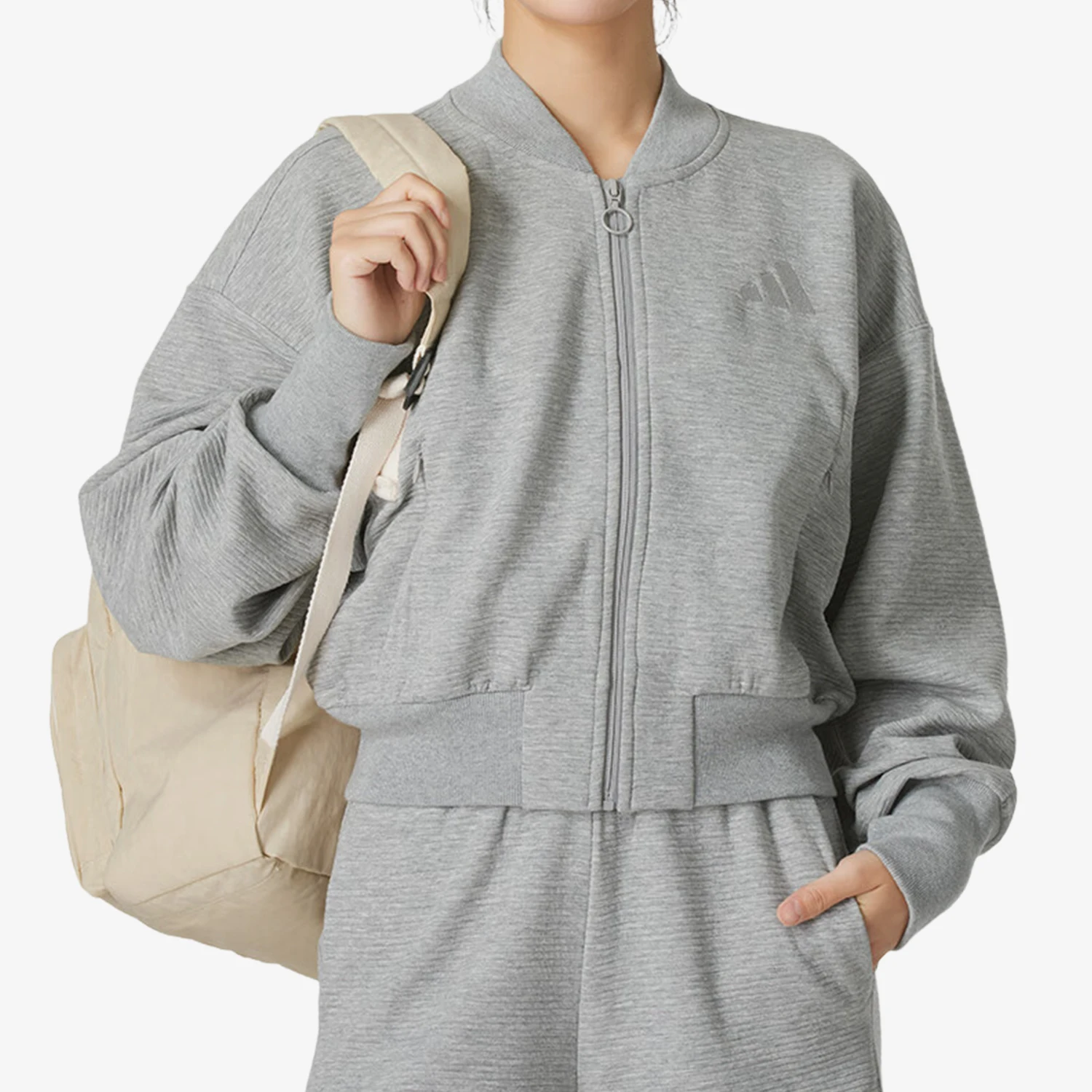 Adidas genuine Autumn New Women's Stand-up Collar Casual Sports Jacket IY6833
Adidas genuine Autumn New Women's Stand-up Collar Casual Sports Jacket IY6833