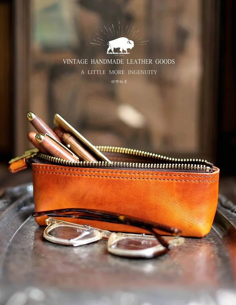 Italy Full-Grain Leather Handmade Retro Large-Capacity Stationery , Organizer Pencil Pen Bag,Yellow,Black,Green Glasses
Italy Full-Grain Leather Handmade Retro Large-Capacity Stationery , Organizer Pencil Pen Bag,Yellow,Black,Green Glasses
