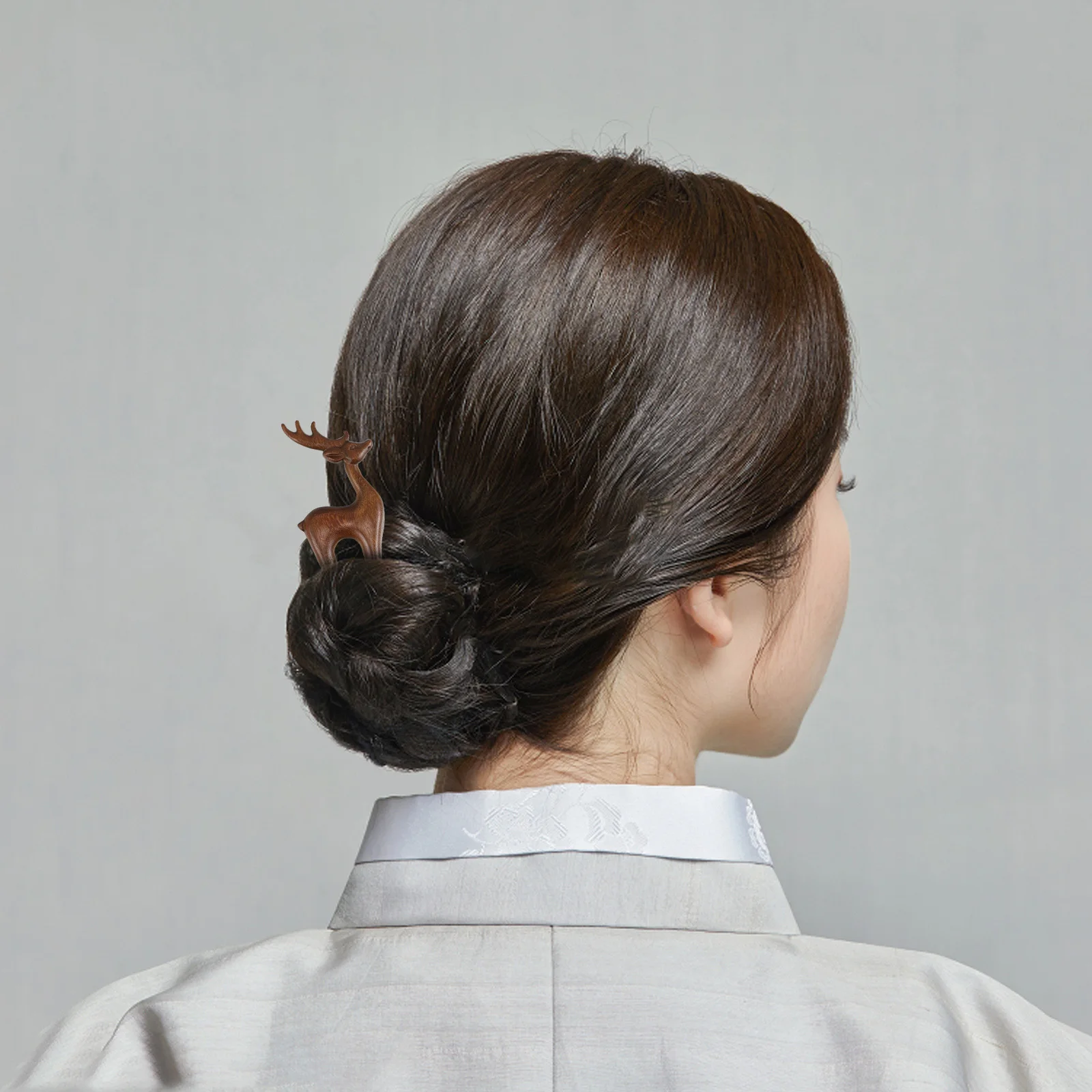 Ancient Chinese Style Hairpin Golden Sandalwood U-Shaped Hair Stick Deer Ornament Hair Bun Accessory Elegant Hanfu Pin
Ancient Chinese Style Hairpin Golden Sandalwood U-Shaped Hair Stick Deer Ornament Hair Bun Accessory Elegant Hanfu Pin