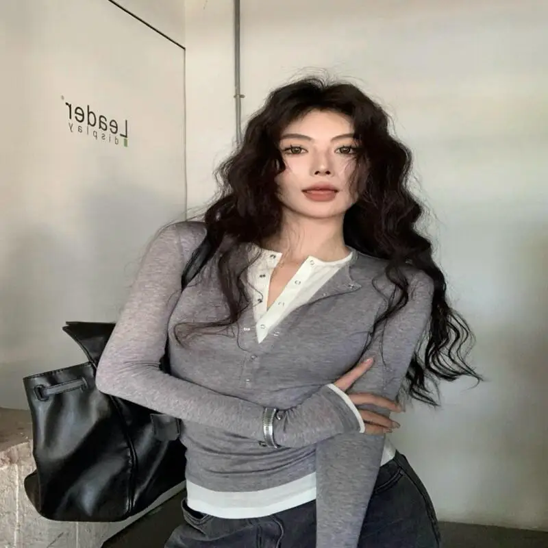 Pullover Fake Two Piece Women's Long Sleeve T Shirt Autumn Patchwork Color Block Slim Fit Stylish Elegant Versatile Tops Design
Pullover Fake Two Piece Women's Long Sleeve T Shirt Autumn Patchwork Color Block Slim Fit Stylish Elegant Versatile Tops Design