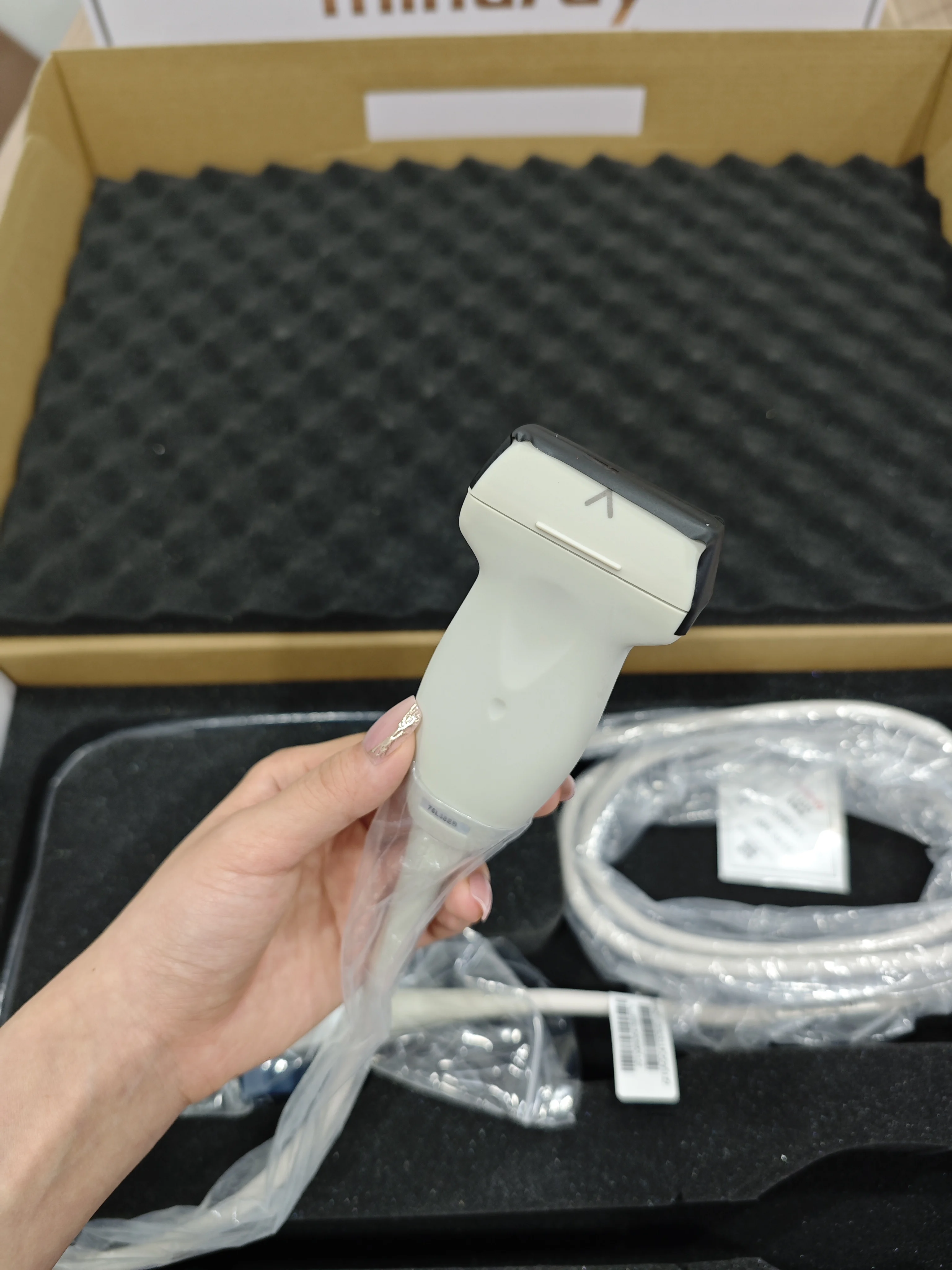 Mindray 75L38EB Ultrasound Original and Brand New Linear Probe for DP10 Transducer
Mindray 75L38EB Ultrasound Original and Brand New Linear Probe for DP10 Transducer