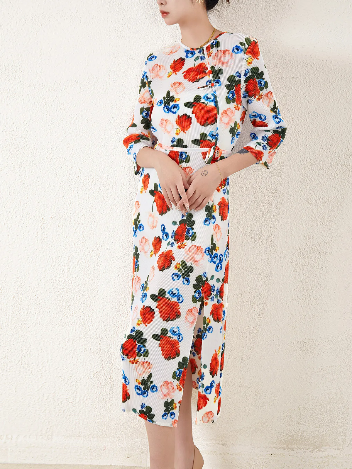 Pleated Modified Cheongsam Dress 2023 Vintage Chinese Style Printed Age-reducing Western Style Lace-up Split Dress
Pleated Modified Cheongsam Dress 2023 Vintage Chinese Style Printed Age-reducing Western Style Lace-up Split Dress