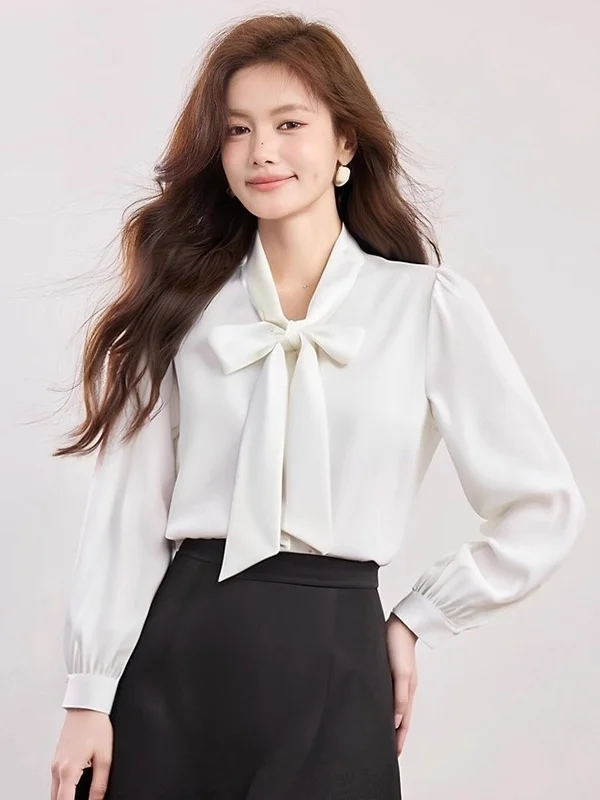 Белая шелковая шифоновая блузка с узлом, весна-осень-зима, базовый слой для ношения под одеждой, французский стиль, прямой крой
Белая шелковая шифоновая блузка с узлом, весна-осень-зима, базовый слой для ношения под одеждой, французский стиль, прямой крой